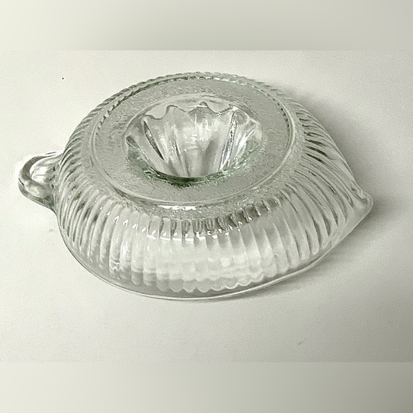 Mid Century Vintage Starburst Pattern Cut Glass Antique Citrus Juicer - Picture 12 of 14